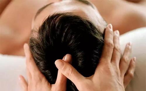 按摩头部视频教程,轻松掌握缓解疲劳的神奇手法